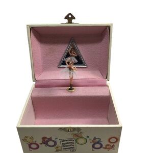 Vintage ballerina music box Taiwan 1976 Works Gunther Mele
